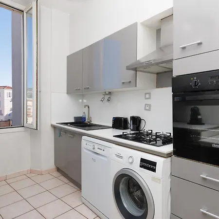 Le Nova - 2 Chambres, Parking Prive, Centre *